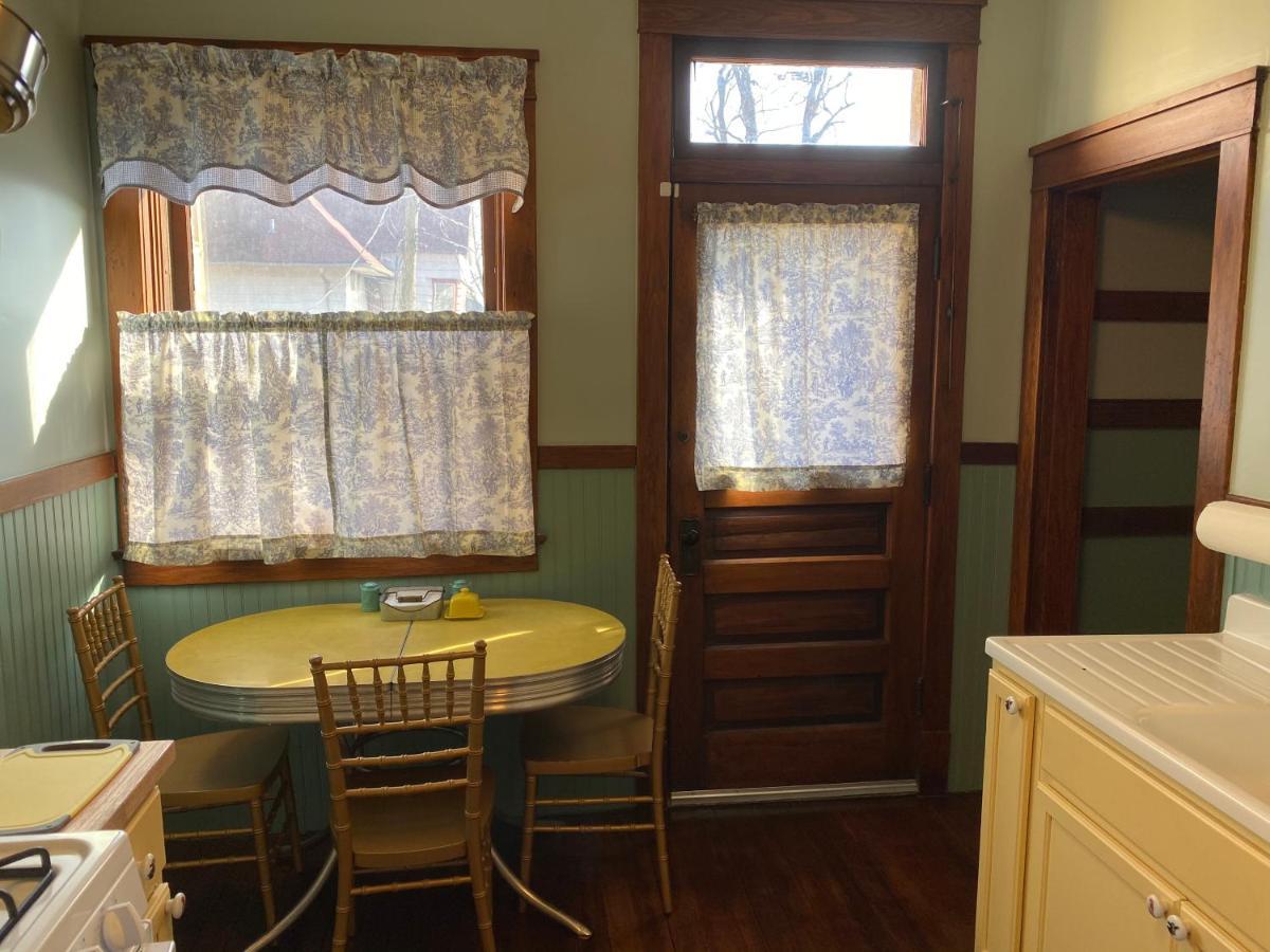 The Edmond An 1887 Arts & Crafts Gem Apartment Saint Joseph Exterior foto