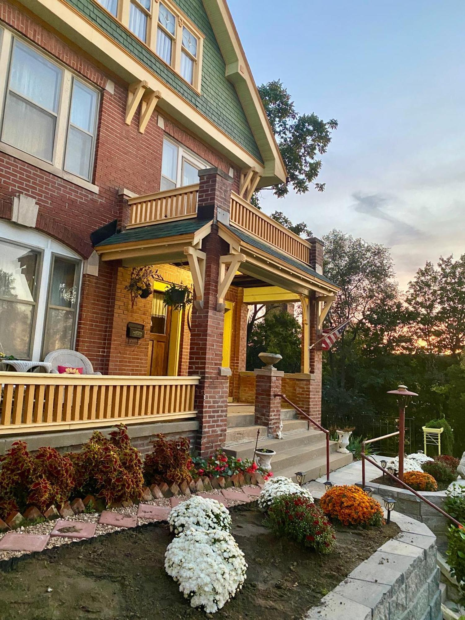 The Edmond An 1887 Arts & Crafts Gem Apartment Saint Joseph Exterior foto